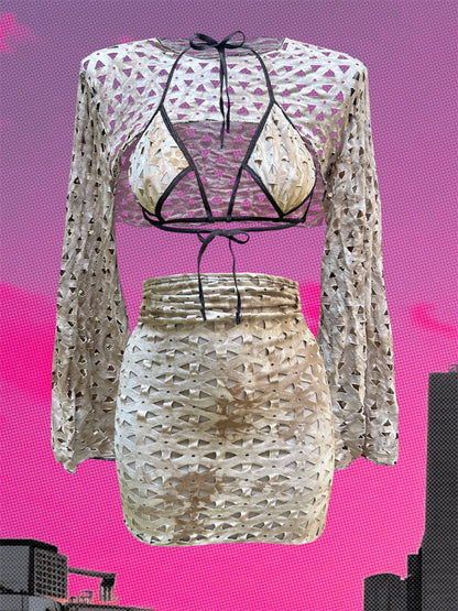 Triangle Rebecca Sahara