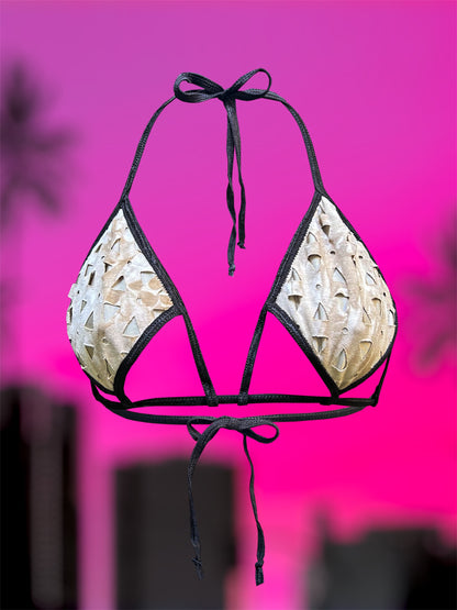 Triangle Rebecca Sahara